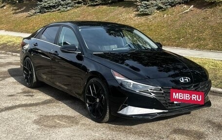 Hyundai Elantra, 2022 год, 1 980 000 рублей, 6 фотография