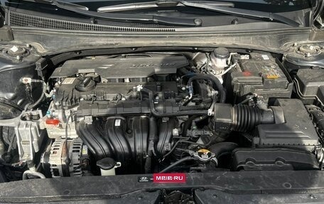 Hyundai Elantra, 2022 год, 1 980 000 рублей, 14 фотография