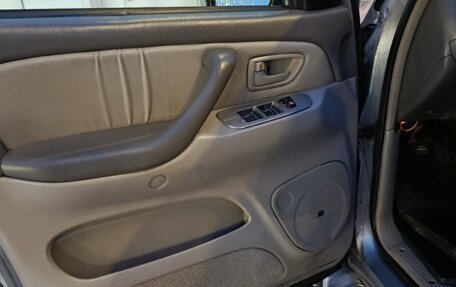 Toyota Sequoia II рестайлинг, 2001 год, 1 250 000 рублей, 11 фотография