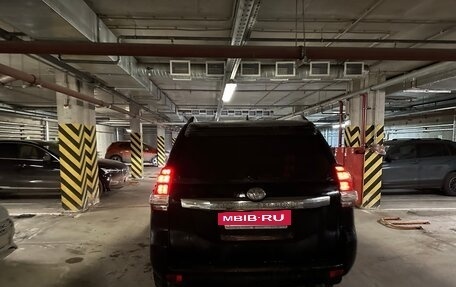 Toyota Land Cruiser Prado 150 рестайлинг 2, 2017 год, 3 800 000 рублей, 7 фотография