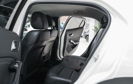 Mercedes-Benz GLA, 2014 год, 1 690 000 рублей, 10 фотография