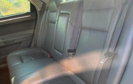 Chrysler 300C II, 2004 год, 880 000 рублей, 12 фотография