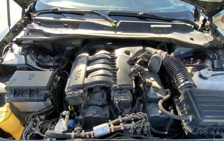 Chrysler 300C II, 2004 год, 880 000 рублей, 11 фотография