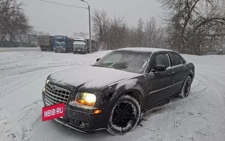 Chrysler 300C II, 2004 год, 880 000 рублей, 2 фотография