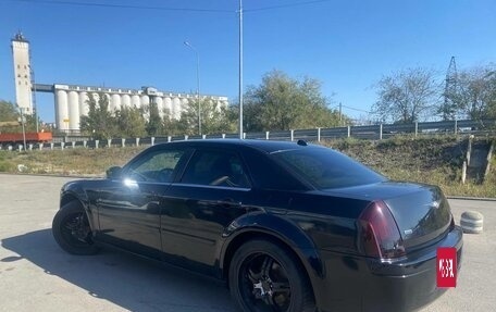 Chrysler 300C II, 2004 год, 880 000 рублей, 14 фотография