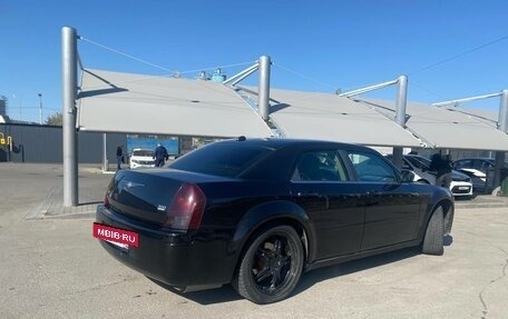 Chrysler 300C II, 2004 год, 880 000 рублей, 15 фотография