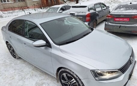 Volkswagen Jetta VI, 2013 год, 965 000 рублей, 4 фотография