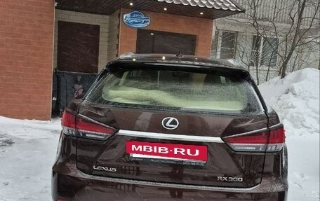 Lexus RX IV рестайлинг, 2020 год, 5 000 000 рублей, 4 фотография