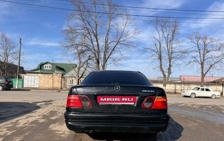 Mercedes-Benz E-Класс, 1997 год, 340 000 рублей, 7 фотография