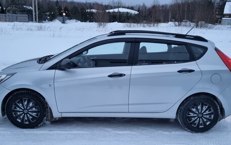 Hyundai Solaris II рестайлинг, 2013 год, 930 000 рублей, 4 фотография