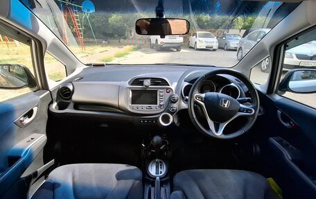 Honda Fit III, 2010 год, 1 100 000 рублей, 2 фотография