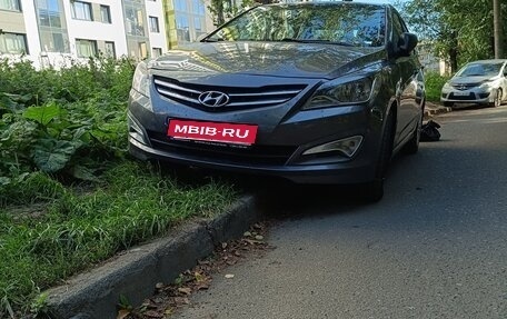 Hyundai Solaris II рестайлинг, 2015 год, 1 300 000 рублей, 1 фотография