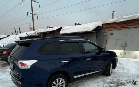 Mitsubishi Outlander III рестайлинг 3, 2013 год, 1 250 000 рублей, 3 фотография