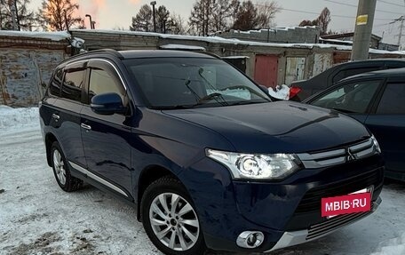 Mitsubishi Outlander III рестайлинг 3, 2013 год, 1 250 000 рублей, 4 фотография