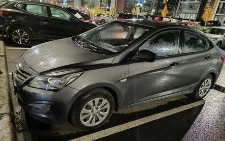 Hyundai Solaris II рестайлинг, 2015 год, 1 300 000 рублей, 6 фотография