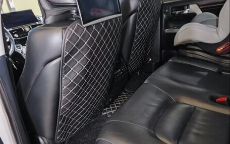 Toyota Land Cruiser 200, 2015 год, 4 500 000 рублей, 14 фотография