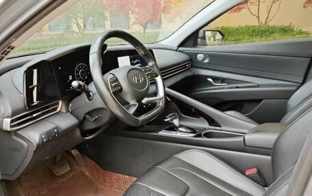 Hyundai Elantra, 2020 год, 2 300 000 рублей, 3 фотография