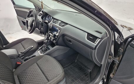 Skoda Octavia, 2017 год, 1 750 000 рублей, 24 фотография