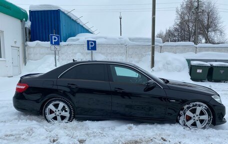Mercedes-Benz E-Класс, 2011 год, 1 550 000 рублей, 6 фотография