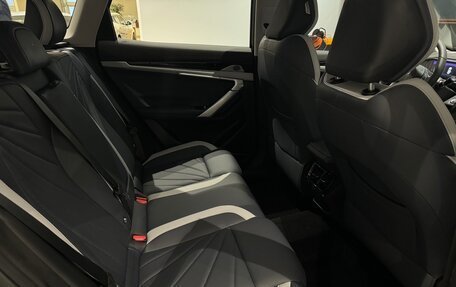 Geely Atlas, 2025 год, 4 080 990 рублей, 6 фотография