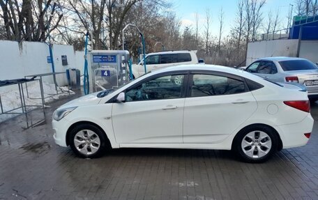 Hyundai Solaris II рестайлинг, 2016 год, 850 000 рублей, 3 фотография