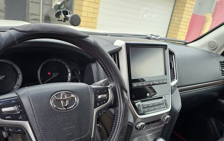 Toyota Land Cruiser 200, 2018 год, 7 500 000 рублей, 9 фотография