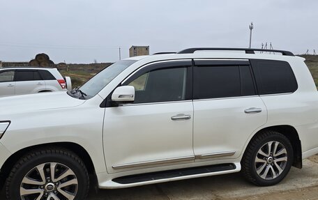 Toyota Land Cruiser 200, 2018 год, 7 500 000 рублей, 2 фотография