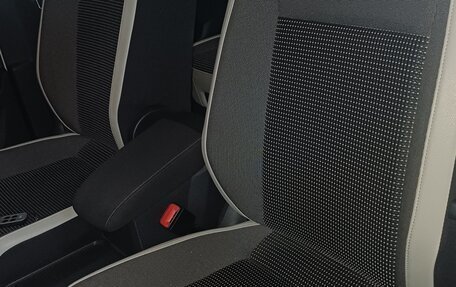 Volkswagen Tiguan II, 2020 год, 3 599 000 рублей, 11 фотография