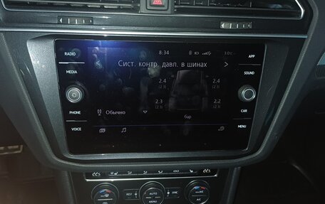 Volkswagen Tiguan II, 2020 год, 3 599 000 рублей, 9 фотография