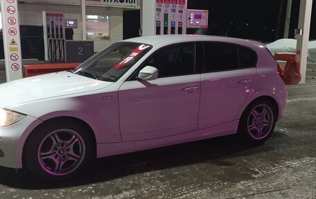 BMW 1 серия, 2010 год, 700 000 рублей, 2 фотография