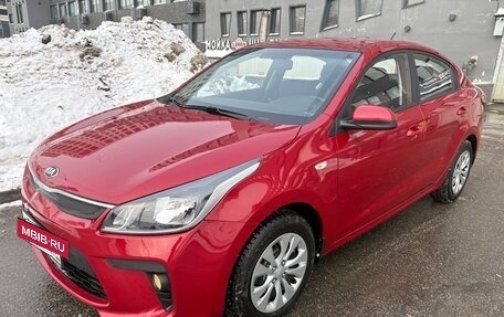 KIA Rio IV, 2018 год, 1 640 000 рублей, 4 фотография