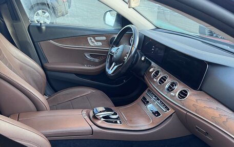 Mercedes-Benz E-Класс, 2019 год, 3 100 000 рублей, 1 фотография