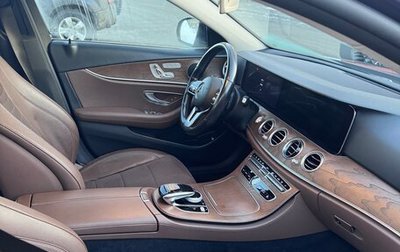 Mercedes-Benz E-Класс, 2019 год, 3 100 000 рублей, 1 фотография