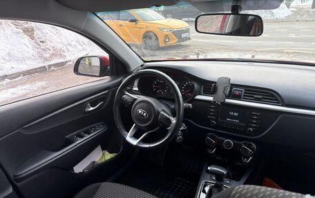 KIA Rio IV, 2018 год, 1 640 000 рублей, 12 фотография