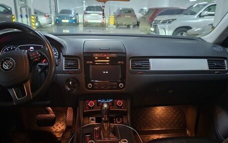 Volkswagen Touareg III, 2014 год, 1 750 000 рублей, 6 фотография