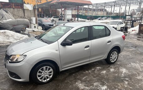 Renault Logan II, 2015 год, 595 000 рублей, 3 фотография