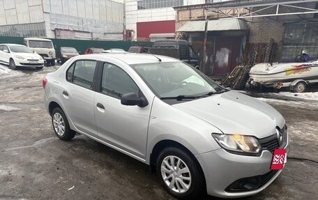 Renault Logan II, 2015 год, 595 000 рублей, 2 фотография