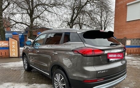 Geely Atlas, 2023 год, 1 950 000 рублей, 4 фотография