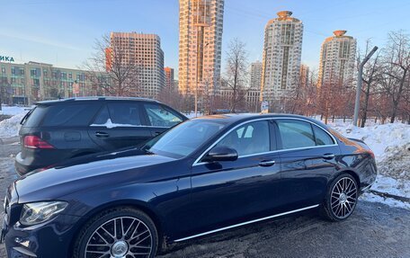 Mercedes-Benz E-Класс, 2019 год, 3 100 000 рублей, 3 фотография