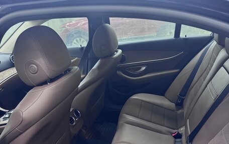 Mercedes-Benz E-Класс, 2019 год, 3 100 000 рублей, 7 фотография