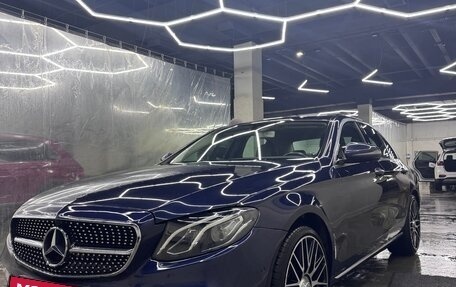 Mercedes-Benz E-Класс, 2019 год, 3 100 000 рублей, 8 фотография