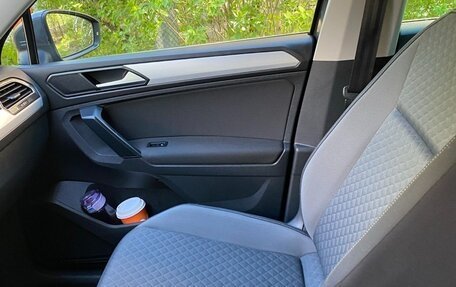 Volkswagen Tiguan II, 2017 год, 2 050 000 рублей, 5 фотография