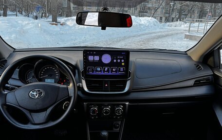 Toyota Yaris XP150 рестайлинг, 2021 год, 1 350 000 рублей, 12 фотография