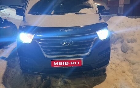 Hyundai H-1 II рестайлинг, 2021 год, 3 099 999 рублей, 7 фотография