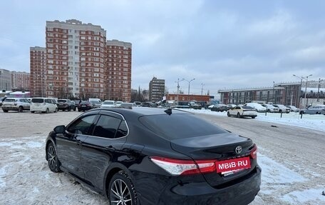 Toyota Camry, 2021 год, 3 650 000 рублей, 3 фотография