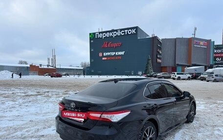 Toyota Camry, 2021 год, 3 650 000 рублей, 4 фотография