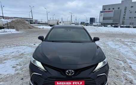 Toyota Camry, 2021 год, 3 650 000 рублей, 5 фотография