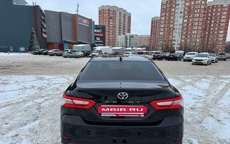 Toyota Camry, 2021 год, 3 650 000 рублей, 6 фотография