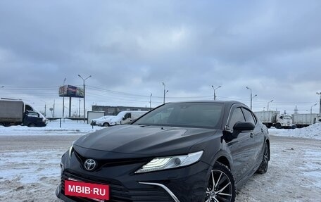 Toyota Camry, 2021 год, 3 650 000 рублей, 9 фотография