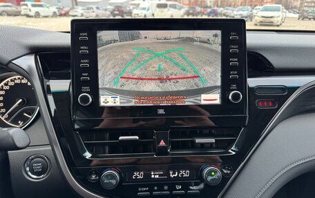 Toyota Camry, 2021 год, 3 650 000 рублей, 19 фотография